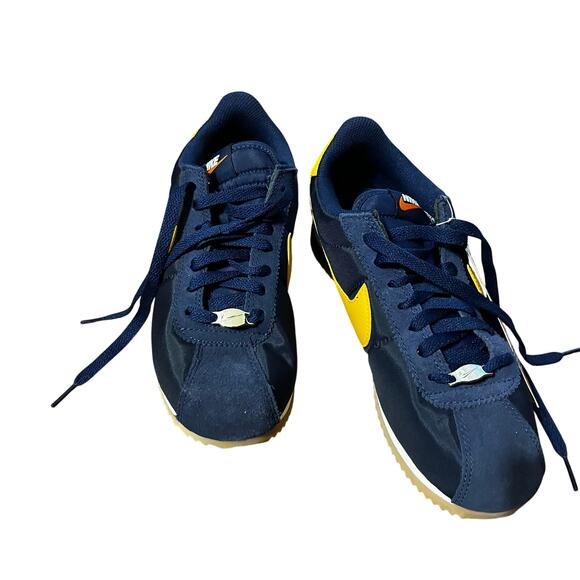 Nike Cortez sneakers in navy and yellow Womens Nylon Suede Sz W7 M5.5 - Picture 3 of 6
